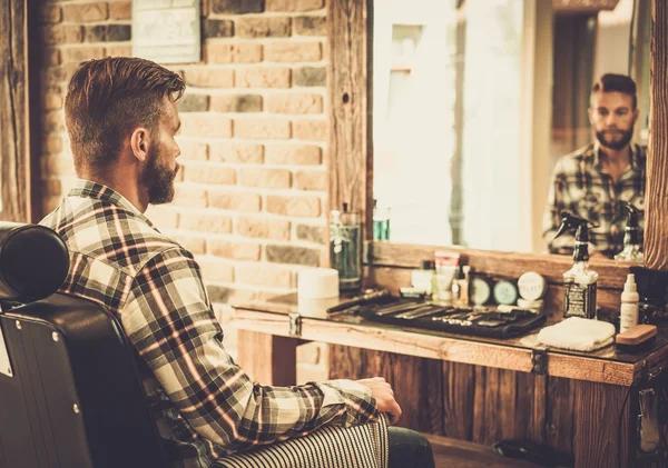 How a Comfortable Barber Chair Improves Client Retention